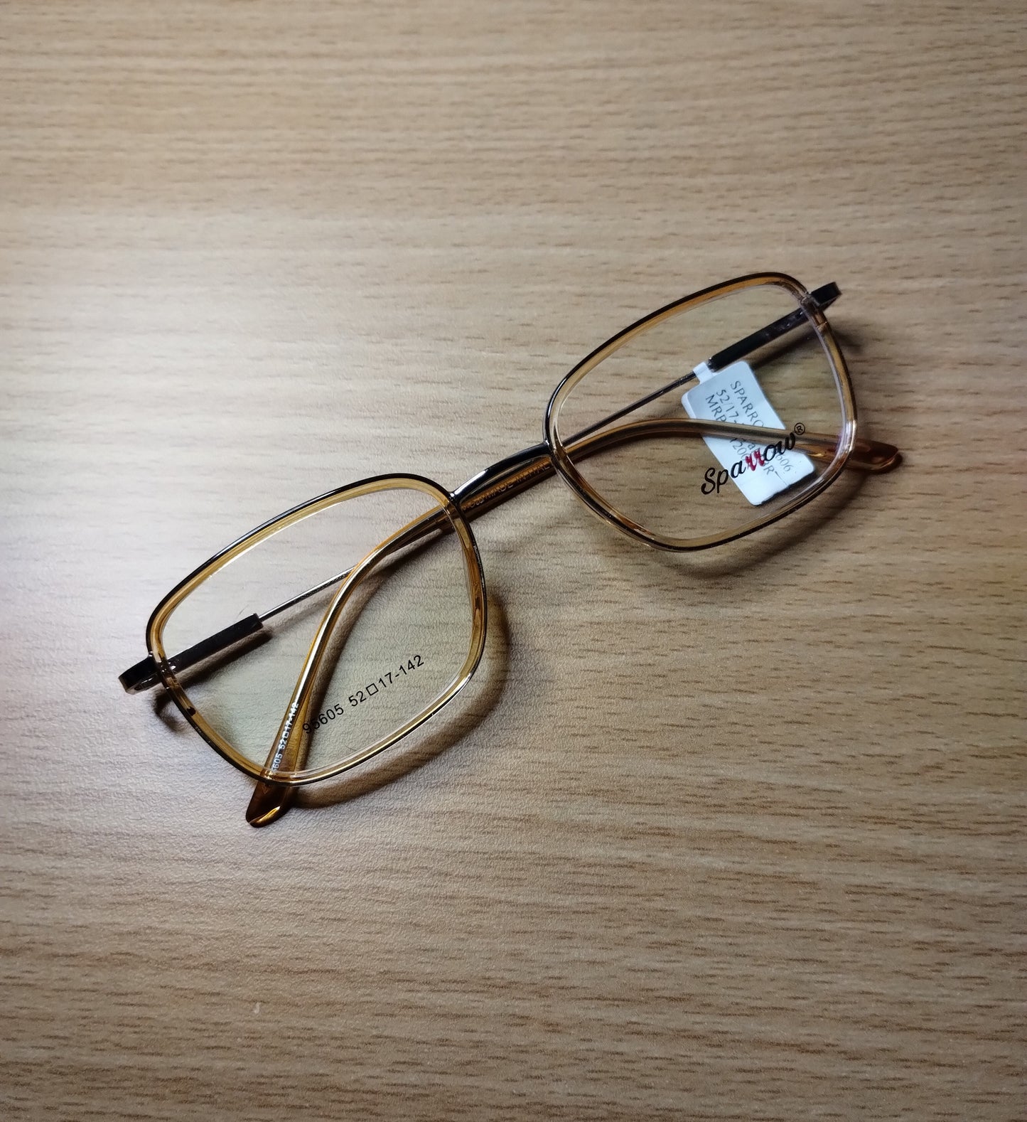 Sparrow 95605 52-17-142 Transparent amber and Silver Rectangle Frame